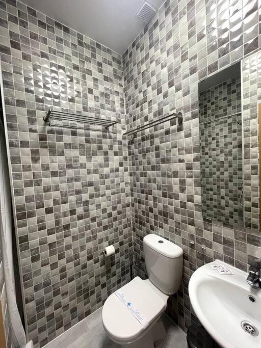 Appartement Downtown Jinetes Deluxe With Pool & Free Parking à Málaga Extérieur photo