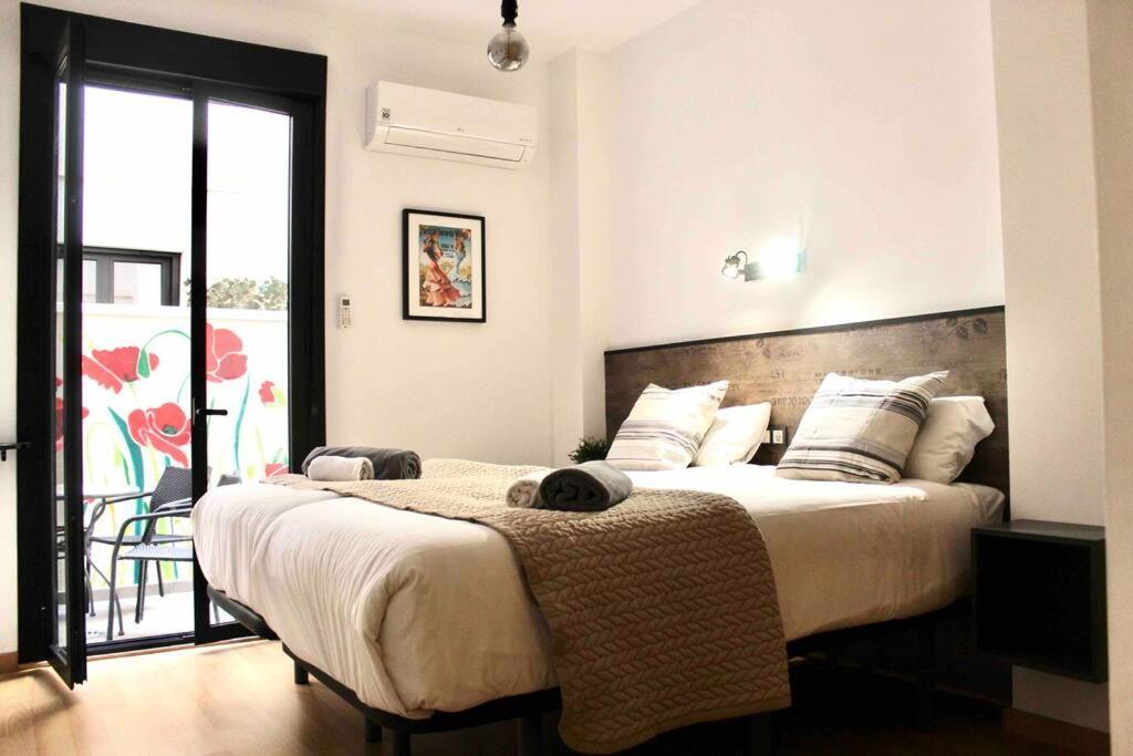 Appartement Downtown Jinetes Deluxe With Pool & Free Parking à Málaga Extérieur photo